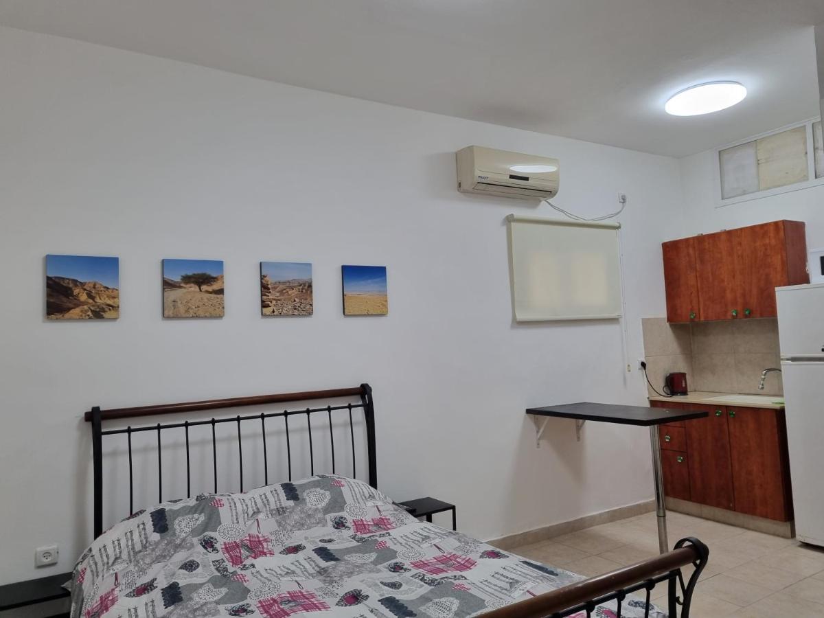 Ferienwohnung הבית באלרואי Rischon LeZion Exterior foto